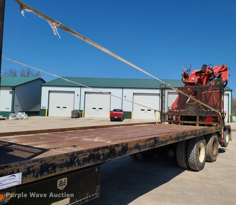 image for item DG7715 1992 Western Star 4864F crane truck