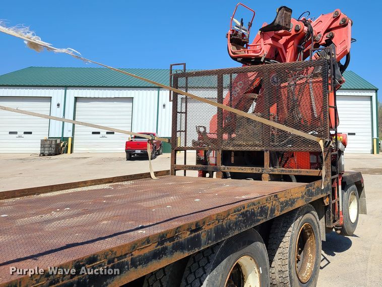 image for item DG7715 1992 Western Star 4864F crane truck