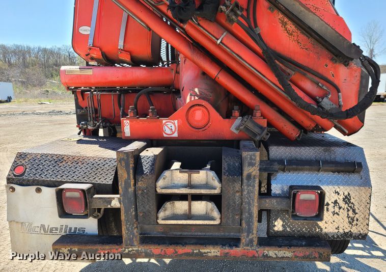 image for item DG7715 1992 Western Star 4864F crane truck