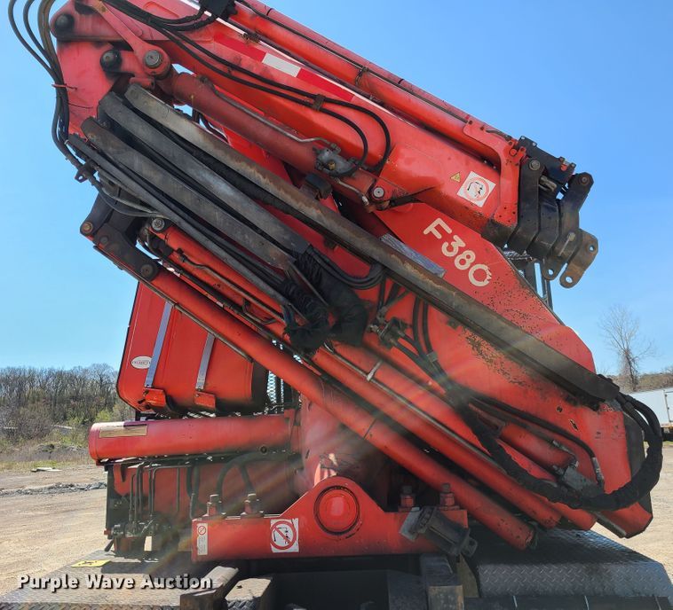 image for item DG7715 1992 Western Star 4864F crane truck