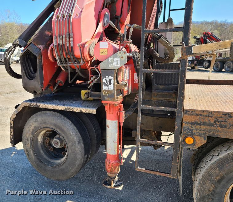 image for item DG7715 1992 Western Star 4864F crane truck