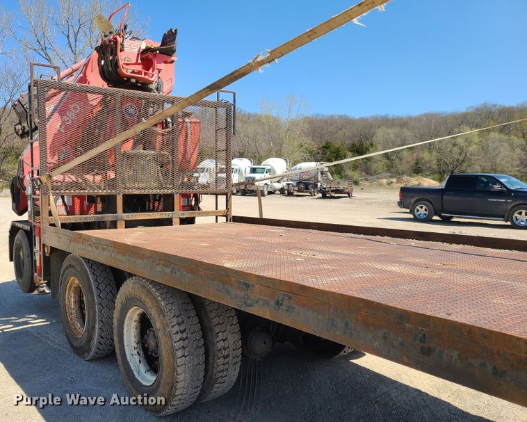 image for item DG7715 1992 Western Star 4864F crane truck