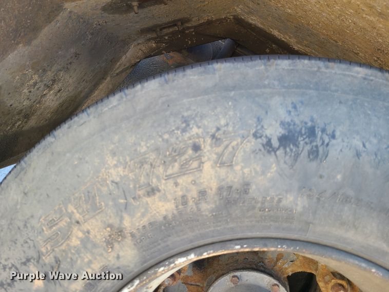 image for item DG7715 1992 Western Star 4864F crane truck