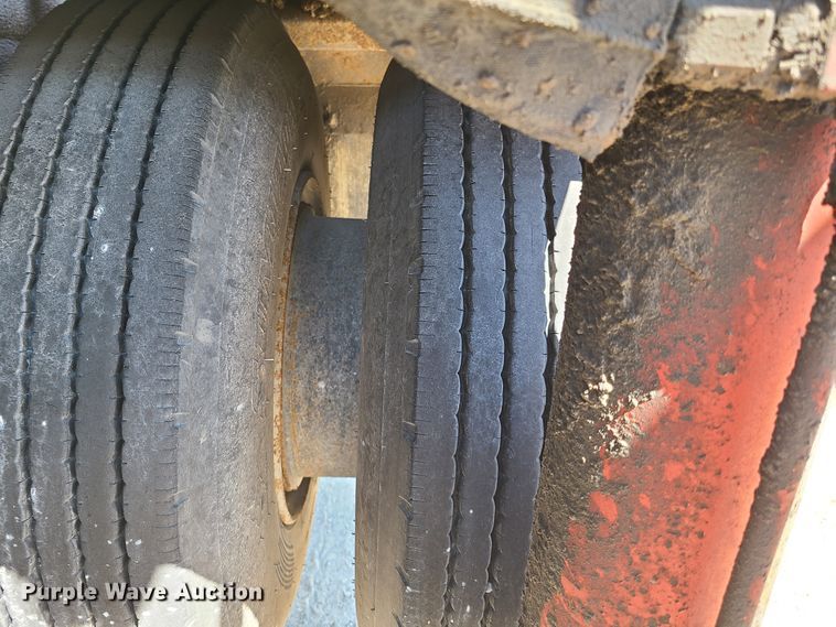 image for item DG7715 1992 Western Star 4864F crane truck