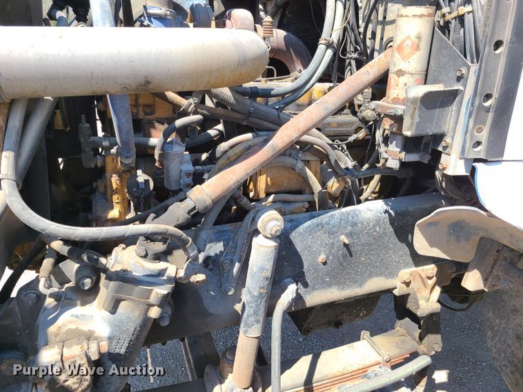 image for item DG7715 1992 Western Star 4864F crane truck