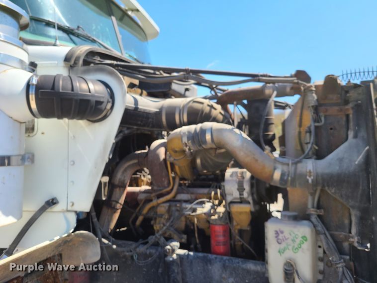 image for item DG7715 1992 Western Star 4864F crane truck