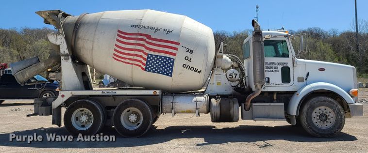 image for item DG7717 2009 Peterbilt 365 ready mix truck