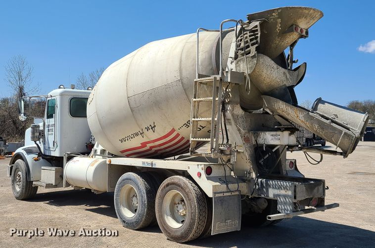 image for item DG7717 2009 Peterbilt 365 ready mix truck