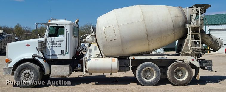 image for item DG7717 2009 Peterbilt 365 ready mix truck