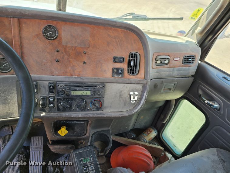 image for item DG7717 2009 Peterbilt 365 ready mix truck