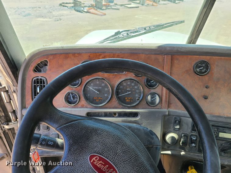 image for item DG7717 2009 Peterbilt 365 ready mix truck