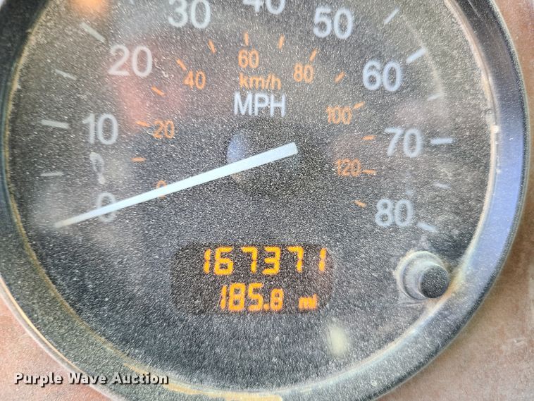 image for item DG7717 2009 Peterbilt 365 ready mix truck