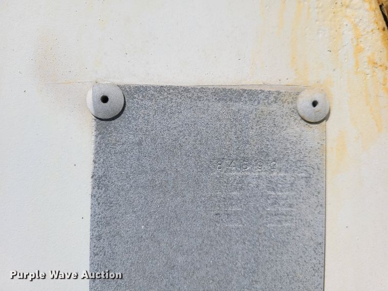 image for item DG7717 2009 Peterbilt 365 ready mix truck