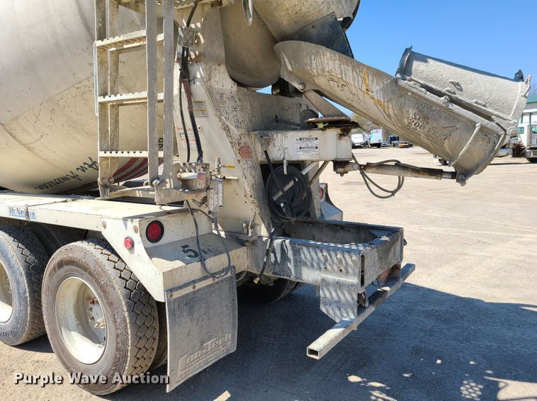 image for item DG7717 2009 Peterbilt 365 ready mix truck