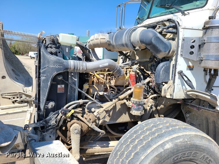 image for item DG7717 2009 Peterbilt 365 ready mix truck