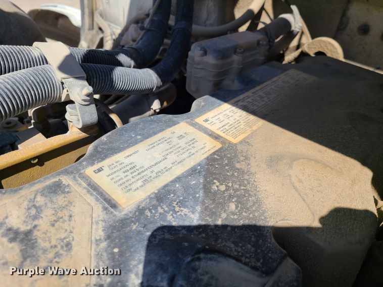 image for item DG7717 2009 Peterbilt 365 ready mix truck