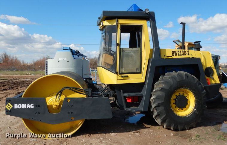 image for item DH2383 Bomag BW213D-2 single drum vibratory roller