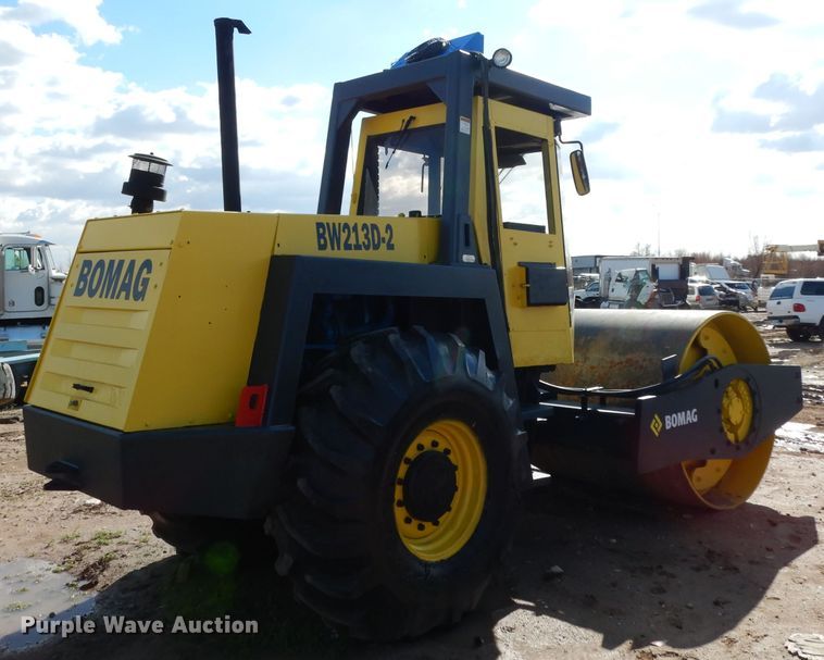 image for item DH2383 Bomag BW213D-2 single drum vibratory roller