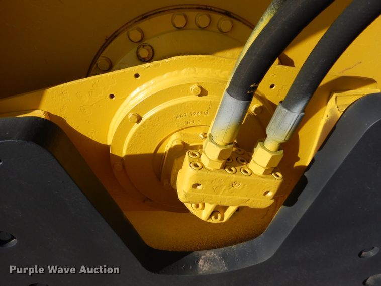 image for item DH2383 Bomag BW213D-2 single drum vibratory roller
