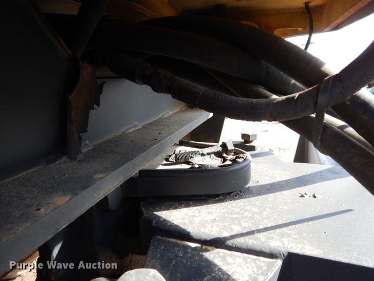 image for item DH2383 Bomag BW213D-2 single drum vibratory roller