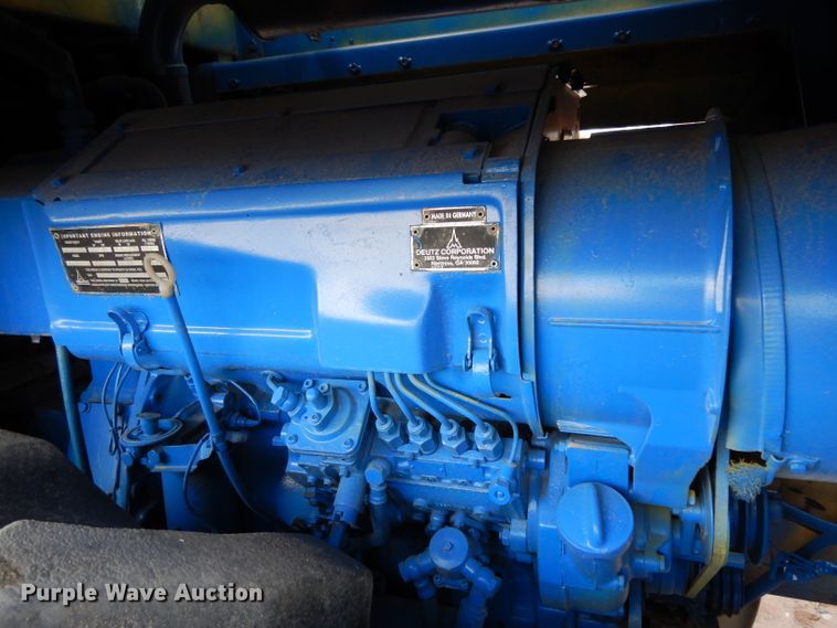 image for item DH2383 Bomag BW213D-2 single drum vibratory roller