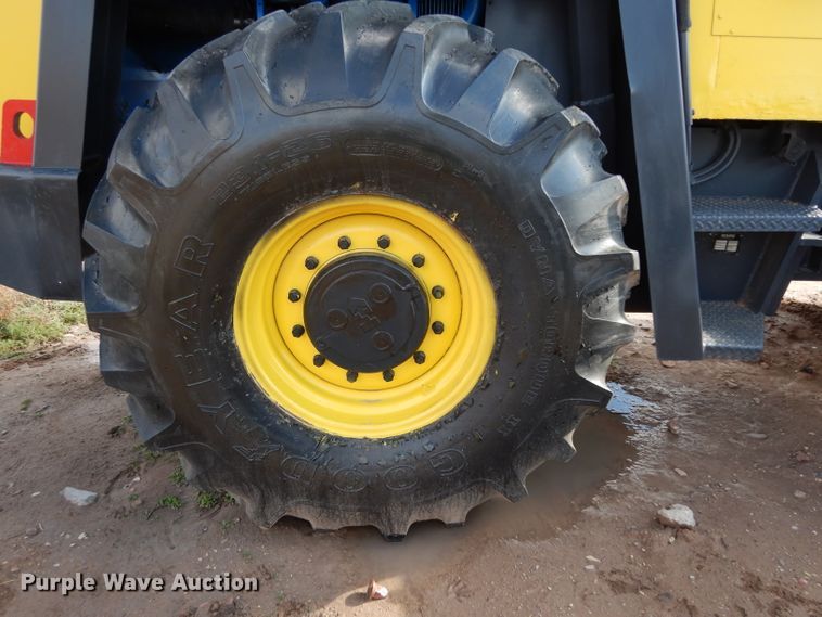 image for item DH2383 Bomag BW213D-2 single drum vibratory roller