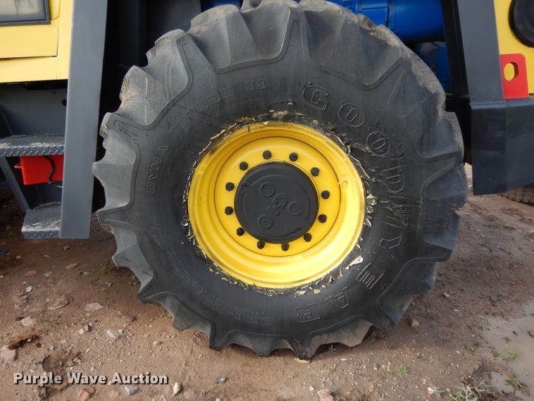 image for item DH2383 Bomag BW213D-2 single drum vibratory roller