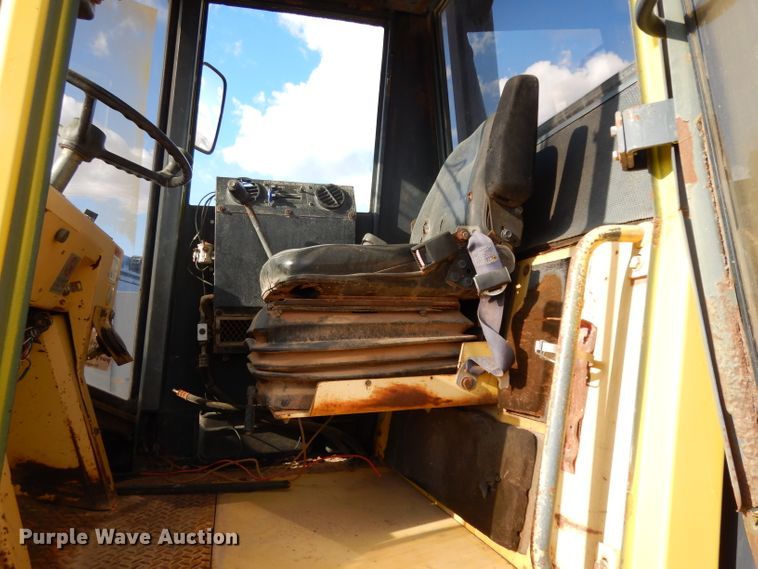 image for item DH2383 Bomag BW213D-2 single drum vibratory roller