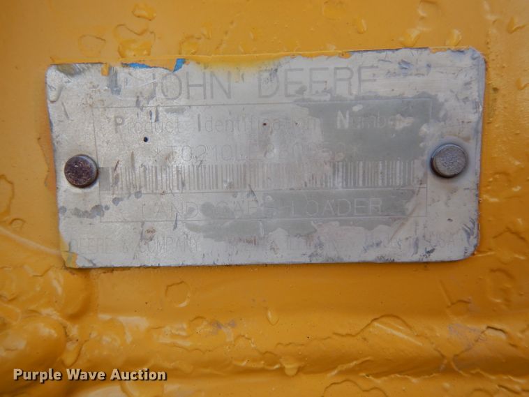 image for item DH2384 2000 John Deere 210LE  landscape tractor