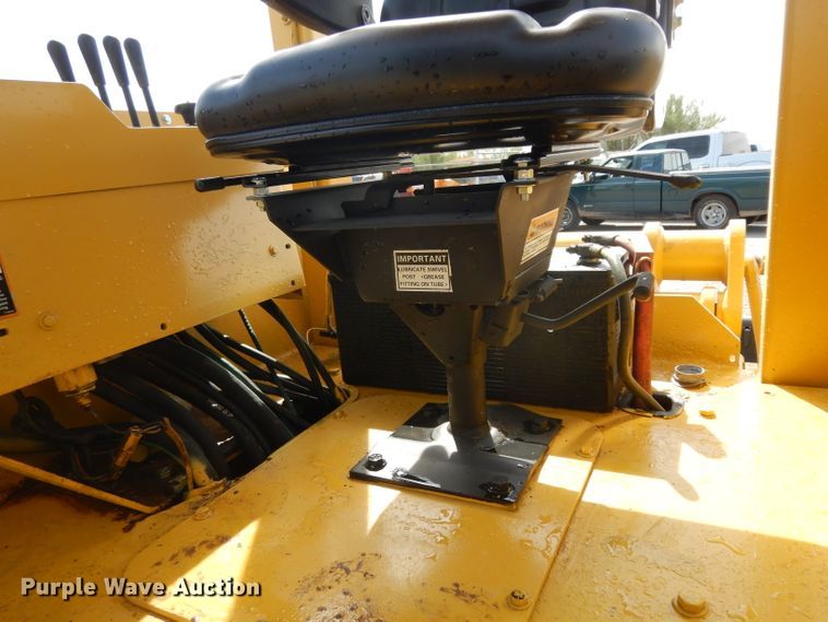 image for item DH2384 2000 John Deere 210LE  landscape tractor