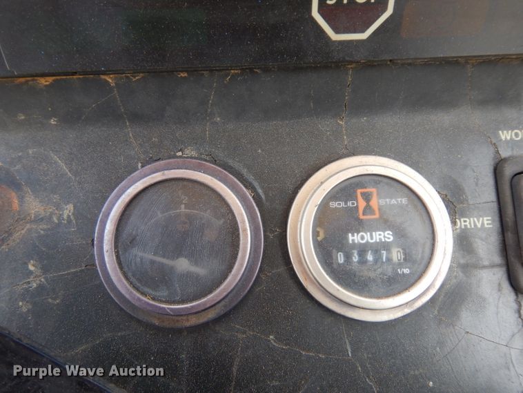 image for item DH2384 2000 John Deere 210LE  landscape tractor