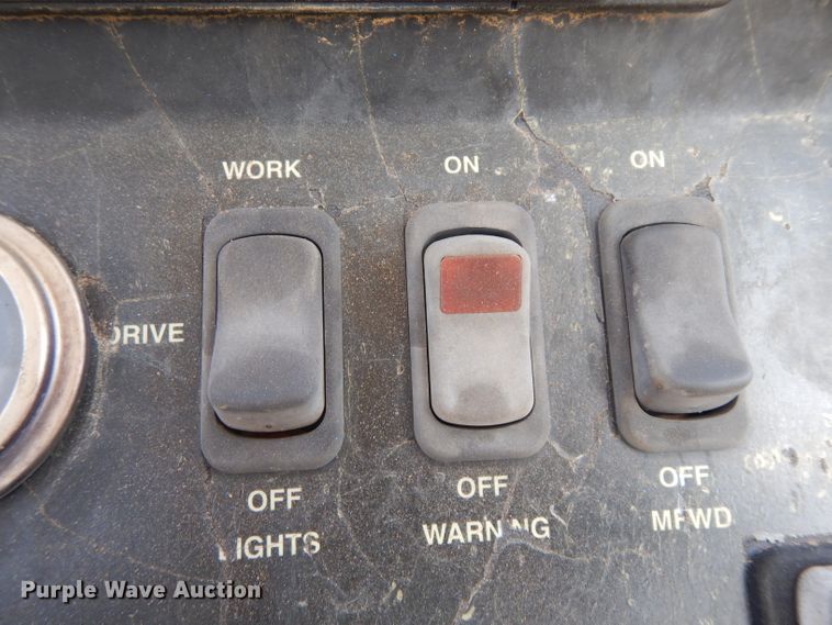 image for item DH2384 2000 John Deere 210LE  landscape tractor