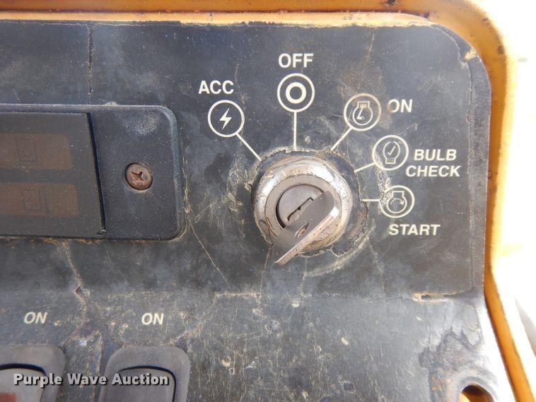 image for item DH2384 2000 John Deere 210LE  landscape tractor