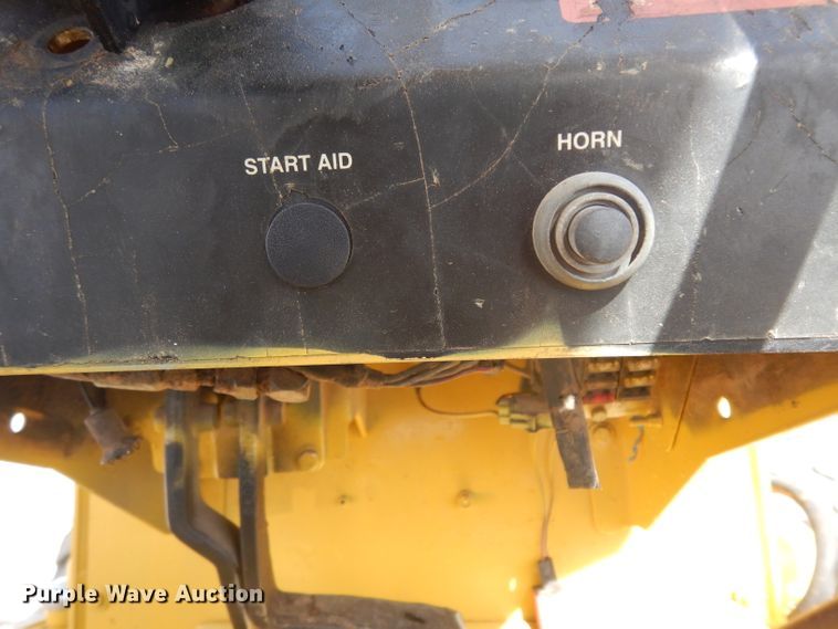 image for item DH2384 2000 John Deere 210LE  landscape tractor