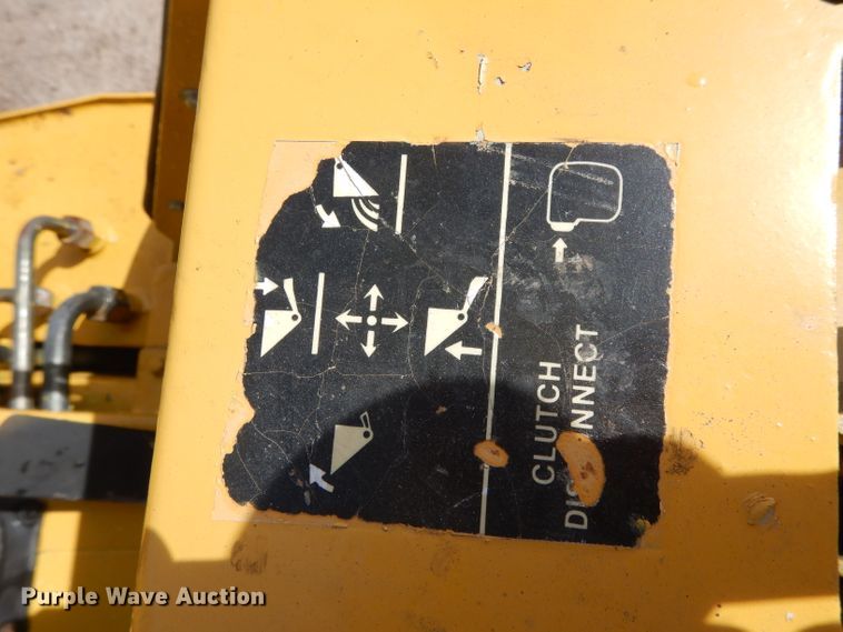 image for item DH2384 2000 John Deere 210LE  landscape tractor