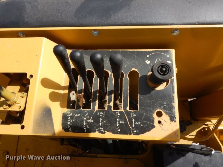 image for item DH2384 2000 John Deere 210LE  landscape tractor