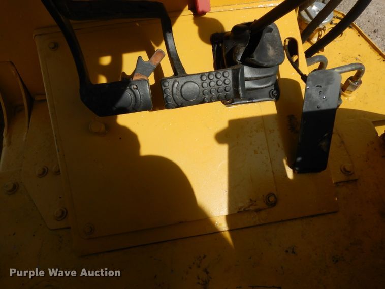 image for item DH2384 2000 John Deere 210LE  landscape tractor