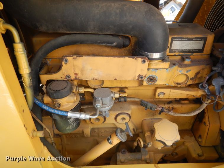 image for item DH2384 2000 John Deere 210LE  landscape tractor