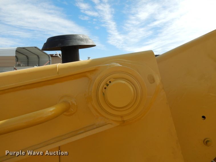 image for item DH2384 2000 John Deere 210LE  landscape tractor