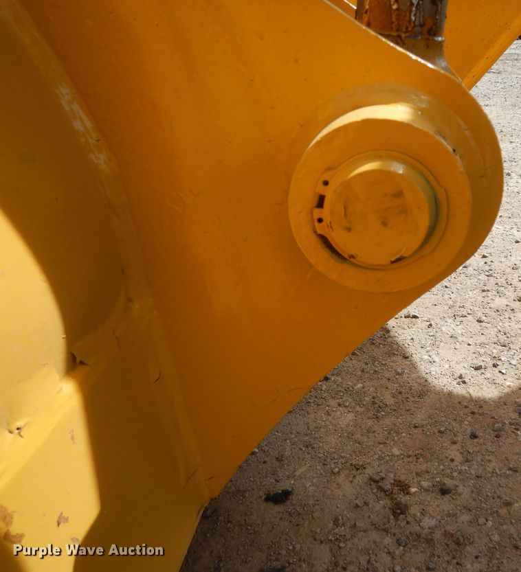 image for item DH2384 2000 John Deere 210LE  landscape tractor