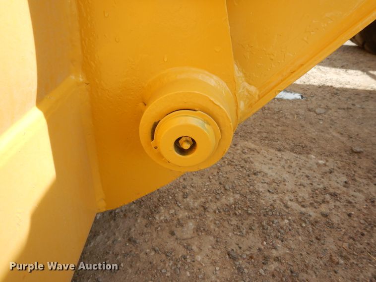 image for item DH2384 2000 John Deere 210LE  landscape tractor