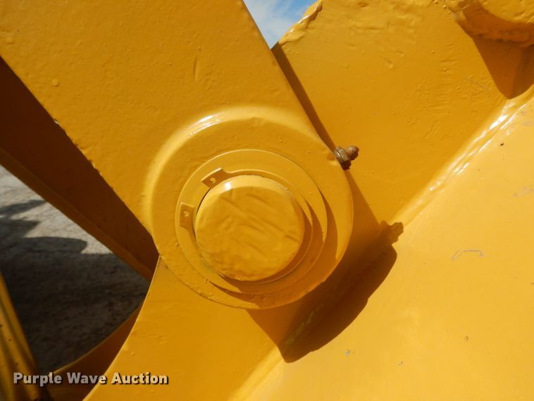 image for item DH2384 2000 John Deere 210LE  landscape tractor