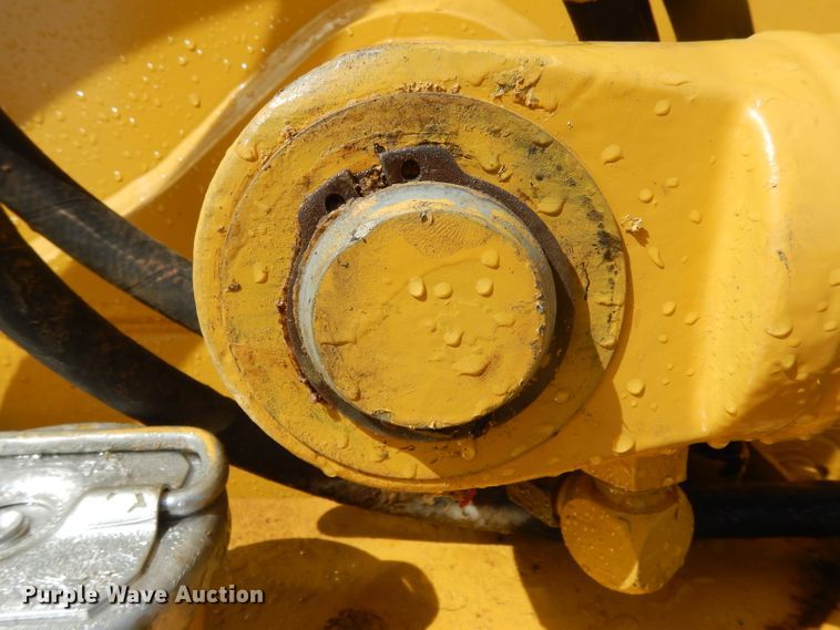 image for item DH2384 2000 John Deere 210LE  landscape tractor