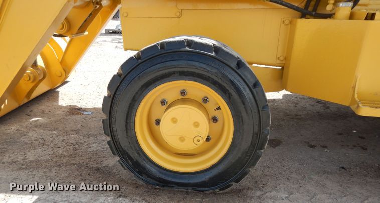 image for item DH2384 2000 John Deere 210LE  landscape tractor