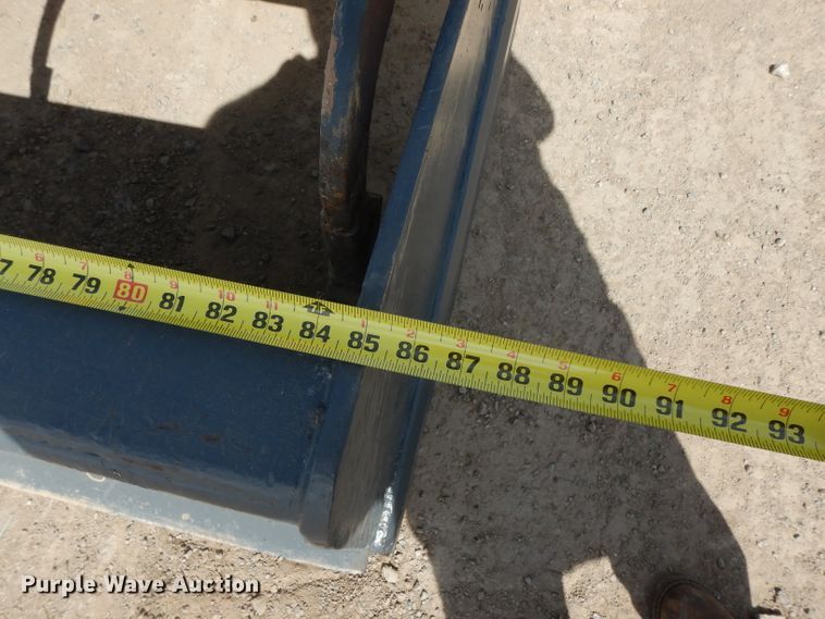 image for item DH2384 2000 John Deere 210LE  landscape tractor