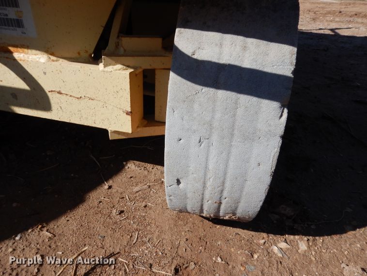 image for item DH2388 JLG 2032  scissor lift