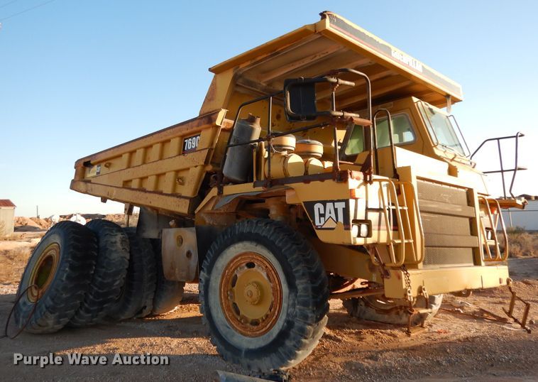 image for item DH2389 1995 Caterpillar 769C  off road haul truck