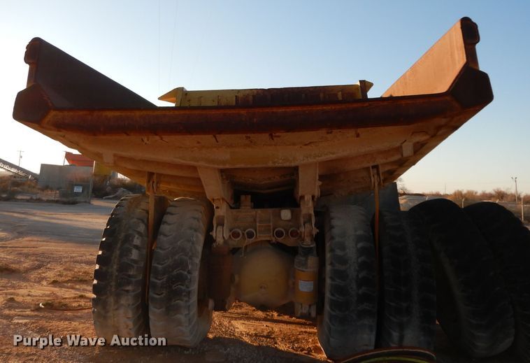 image for item DH2389 1995 Caterpillar 769C  off road haul truck