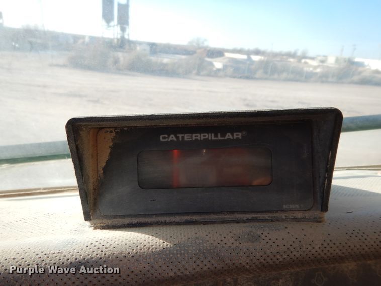 image for item DH2389 1995 Caterpillar 769C  off road haul truck