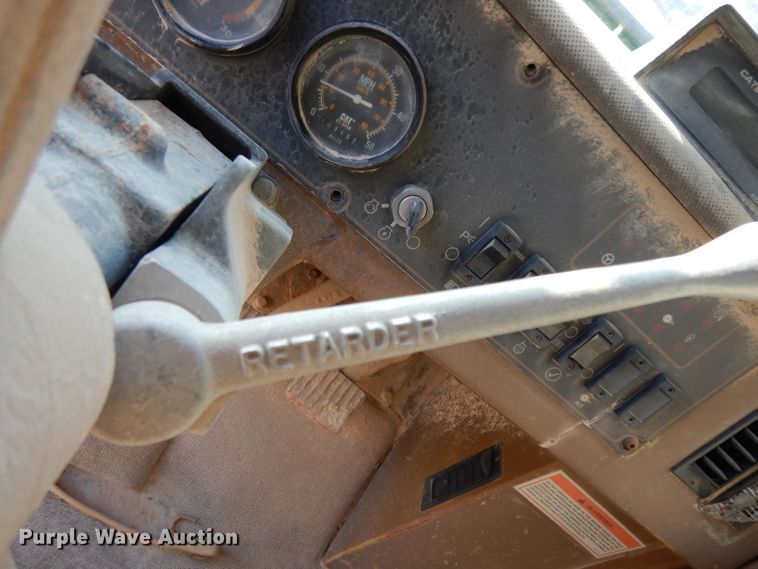 image for item DH2389 1995 Caterpillar 769C  off road haul truck